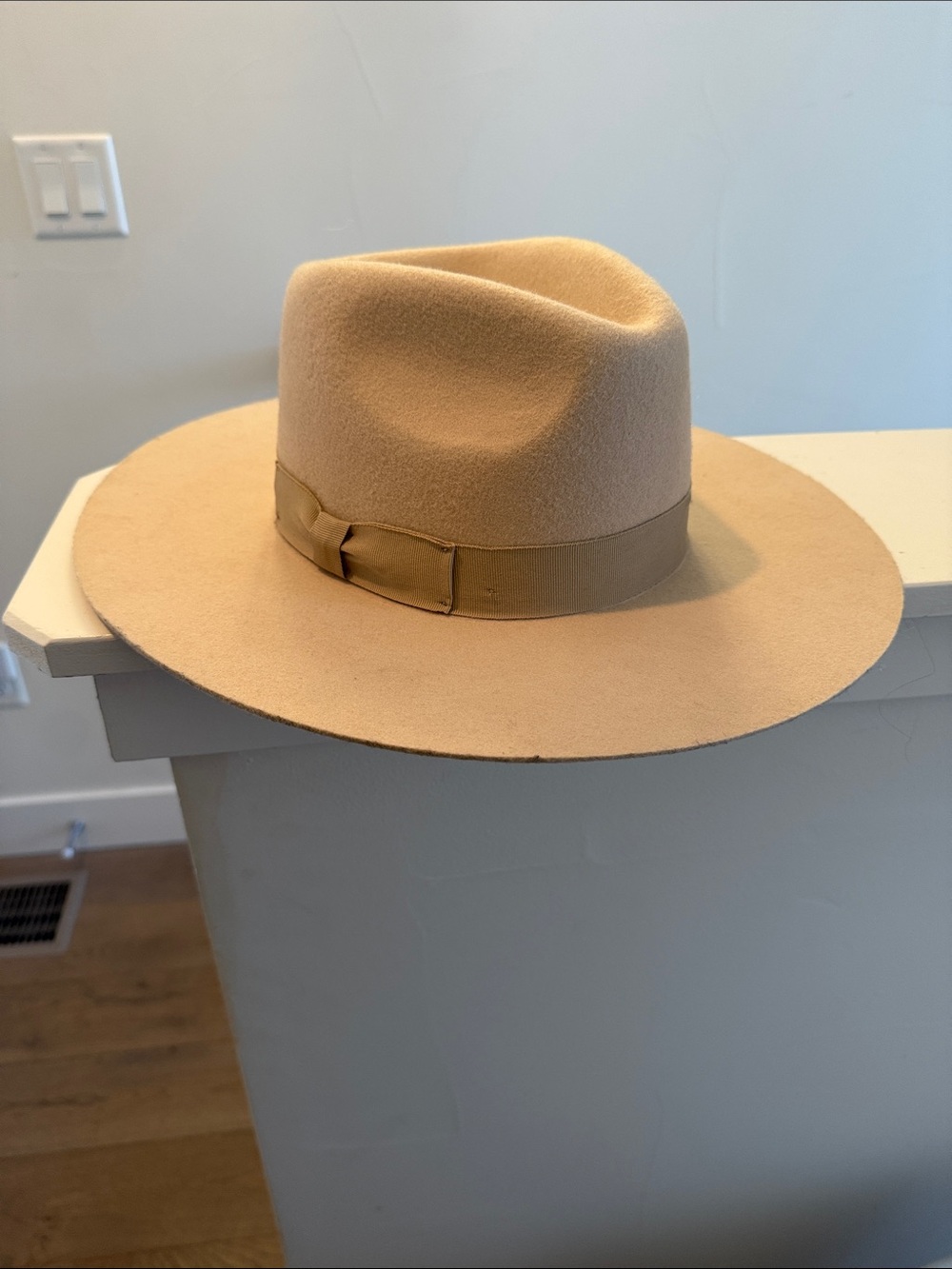 Wool Felt Fedora Hat in Beige